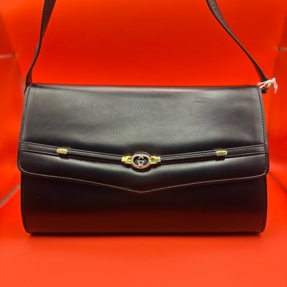 Win a GUCCI handbag - Picture 2 of 6